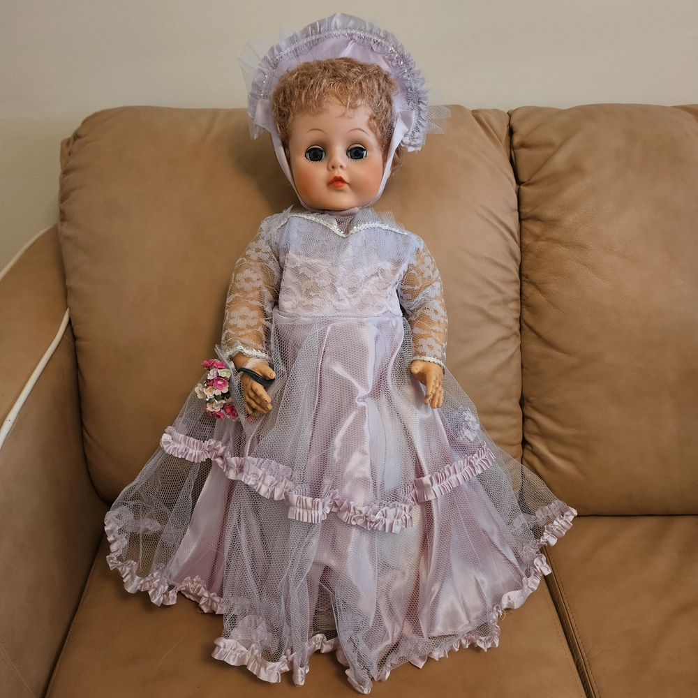 Elegant Vintage Sleepy Eyes Doll